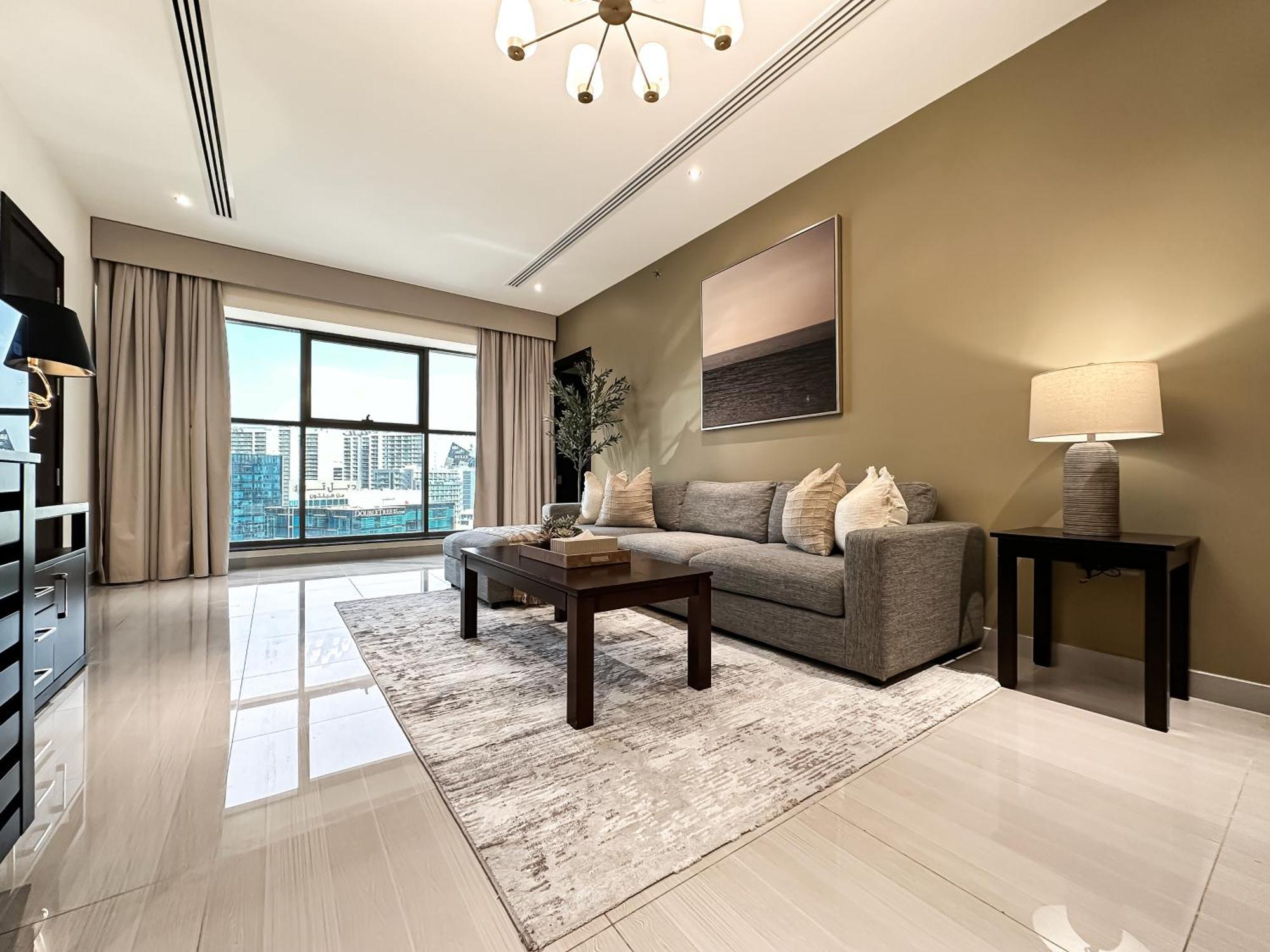 Trophy-luxury 2bdr In The Heart Of Downtown