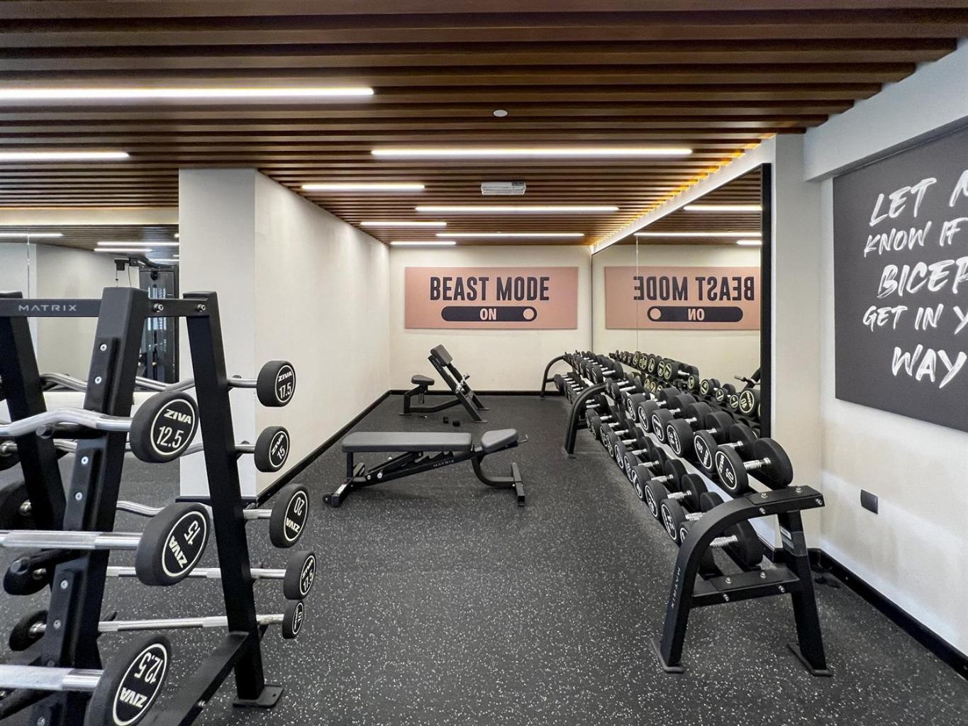 Trophy-luxury 2bdr In The Heart Of Downtown *
