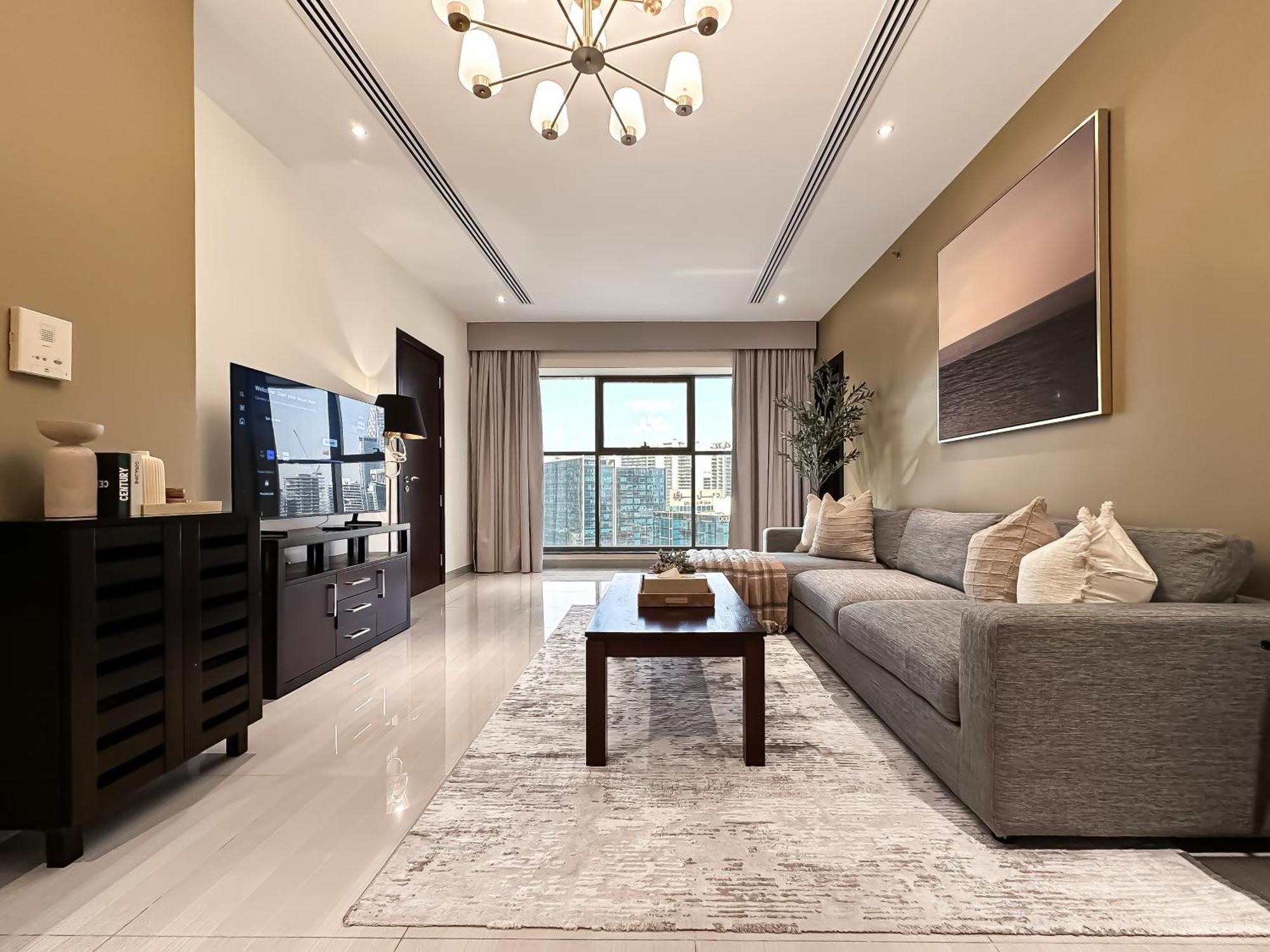 Apartment Trophy-luxury 2bdr In The Heart Of Downtown