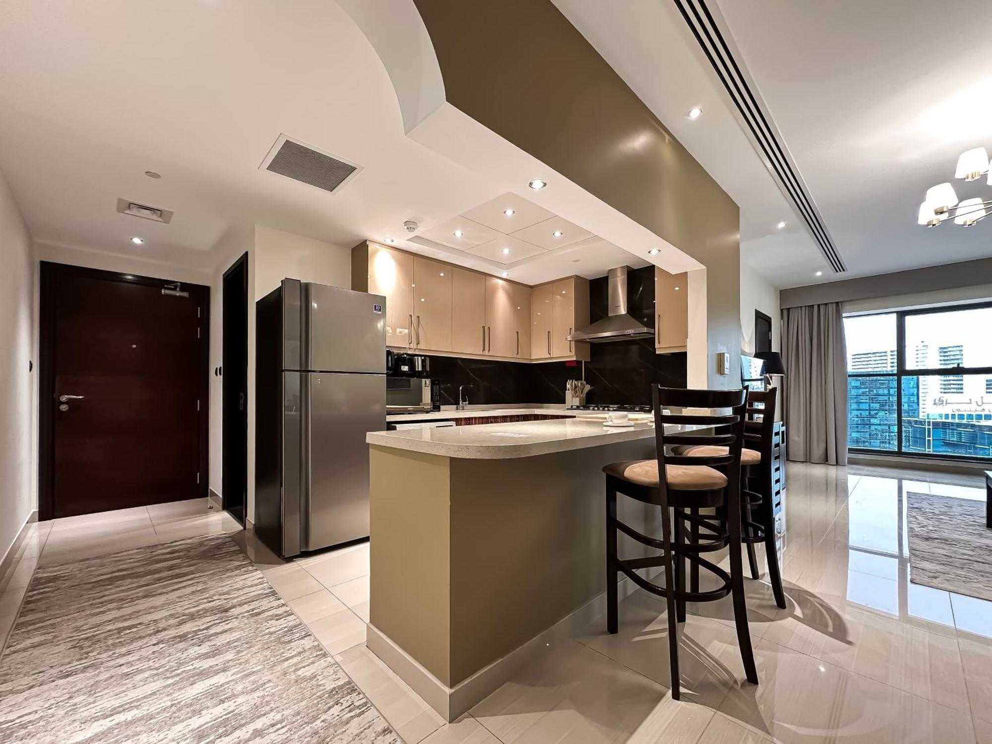 Apartment Trophy-luxury 2bdr In The Heart Of Downtown
