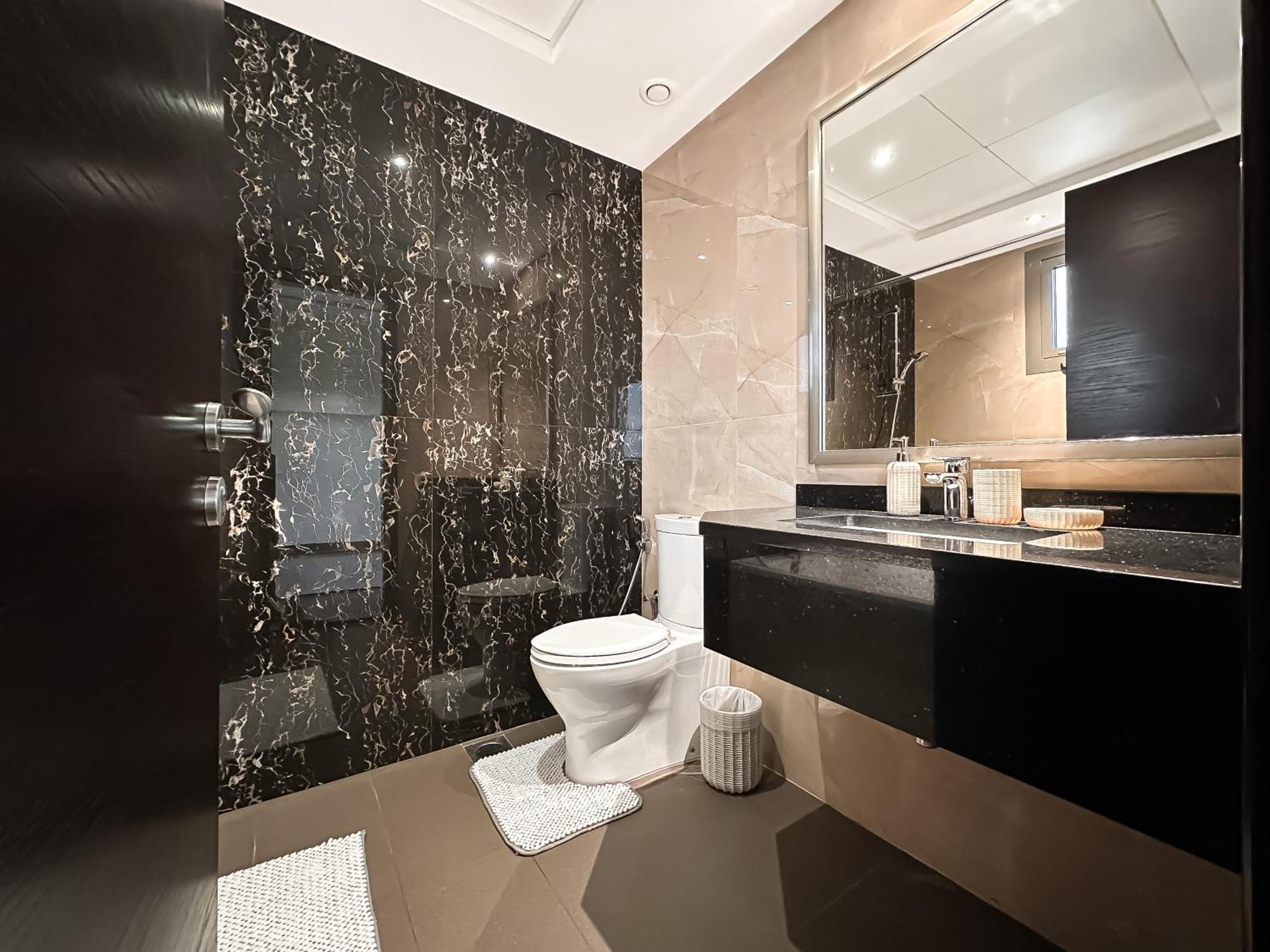 Trophy-luxury 2bdr In The Heart Of Downtown *